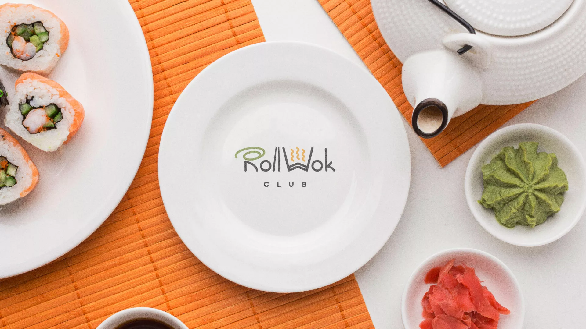 Разработка логотипа и фирменного стиля в Щелково для суши-бара «Roll Wok Club»